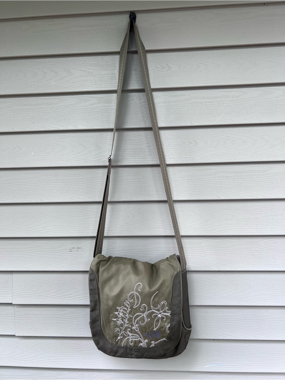Women’s NorthFace Olive Green Crossbody Bag with Embroidered Detail